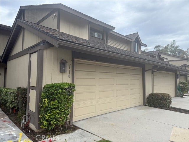 Building Photo - 2310 Applewood Cir