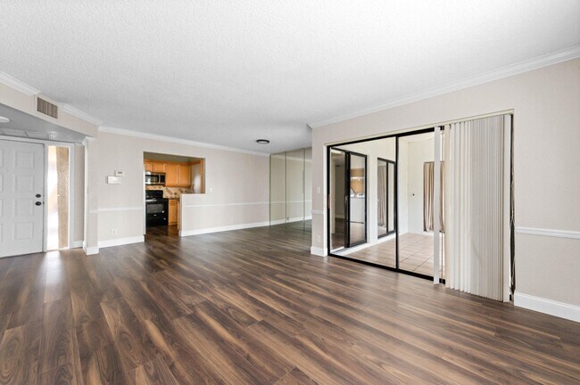 Photo - 3757 Cocoplum Cir Unit 3567