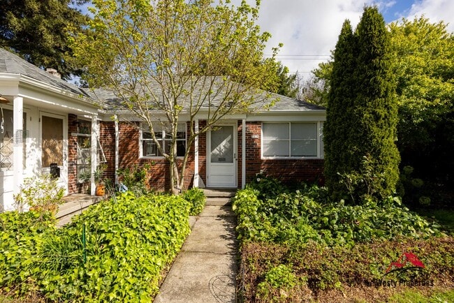 Photo - 1811 SE Salmon St