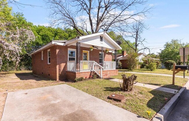 Photo - 2164 Monroe Ave