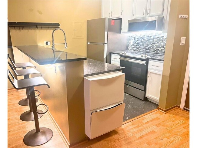 Photo - 433 S 7th St Unit 1912