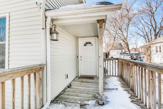 Photo - 323 Indiana Ave SW