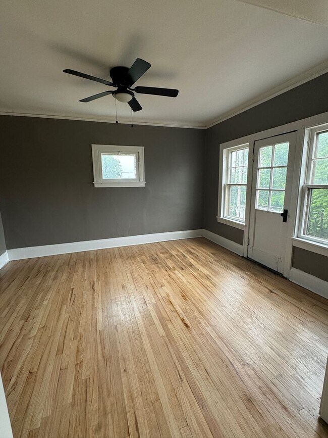Photo - 8602 Bancroft Ave Apartment Unit THREE