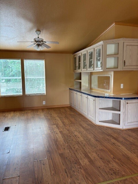 Photo - 4915 Apache Ln