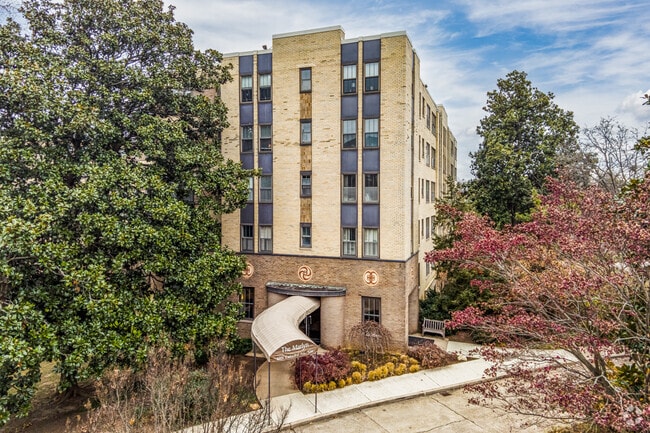 3901 catedral Ave NW - Marlyn