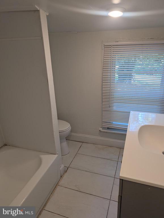Photo - 206 Wesley St