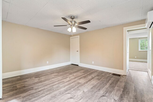 Photo - Nicely Renovated 1 Bed, 1 Bath Apartment in Greenfield - In-unit Laundry, Quiet Street - Availabl... Unit 2