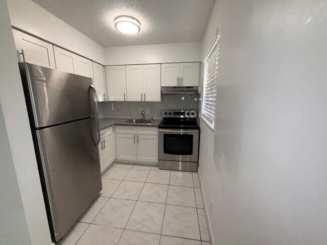 497 NW 40 Ct Oakland Park, FL 33309