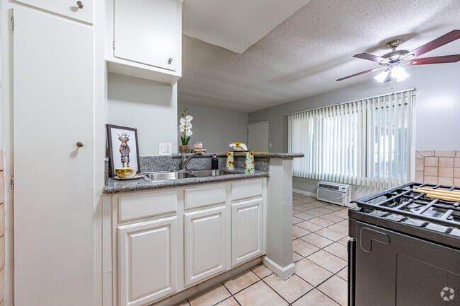1BR, 1BA - 600SF - Kitchen - 9301 Atlantic Ave