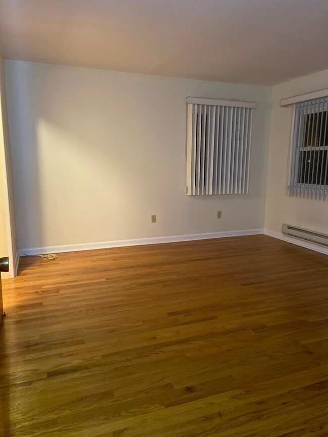 Building Photo - 1115 Raritan Rd Unit 2 Rental