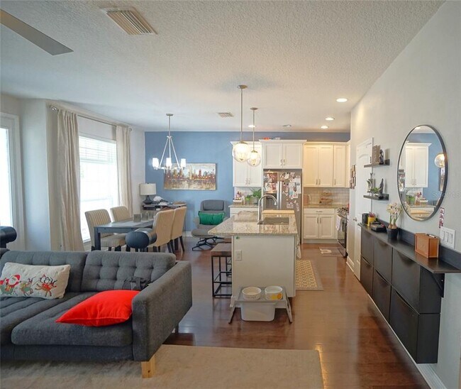 Photo - 115 N Arrawana Ave