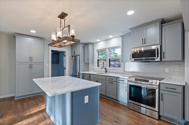 Photo - 3311 Beverly Dr SW