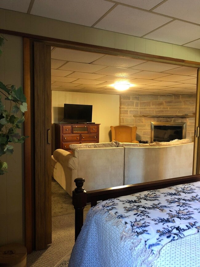 7 Summit Dr Unit Peaceful Cottage Apt