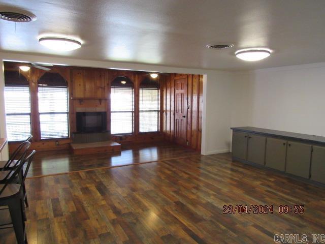Photo - 215 Adams Lake Rd