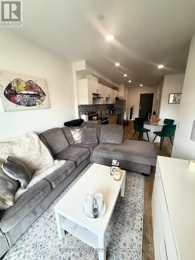 Photo - 181 Elmira Rd S Unit 209