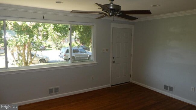 Building Photo - 1937 Lebanon St Rental