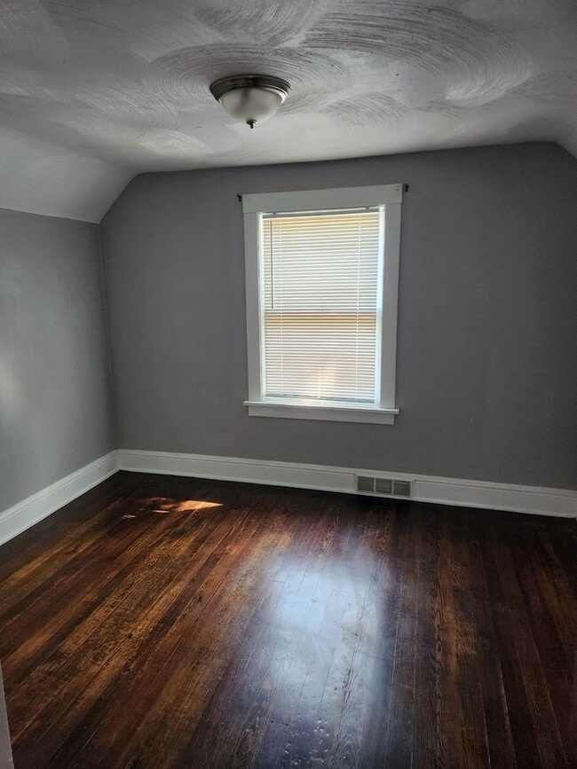 Photo - Great 3 Bed 2 Bath for Rent