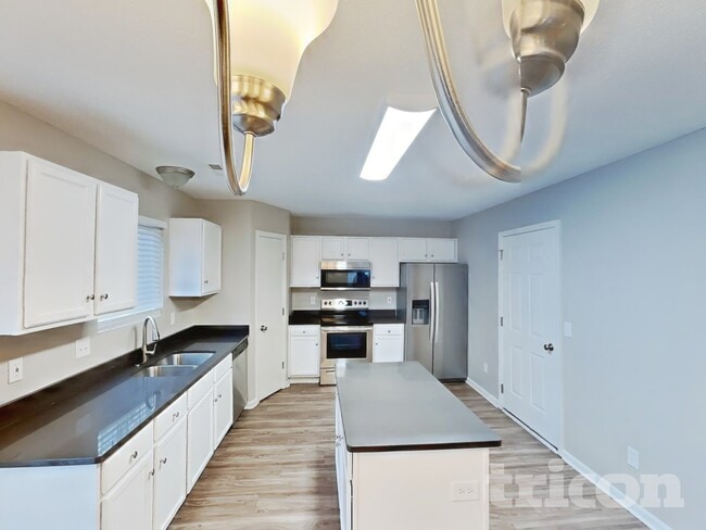 Photo - 1650 Coryton Way