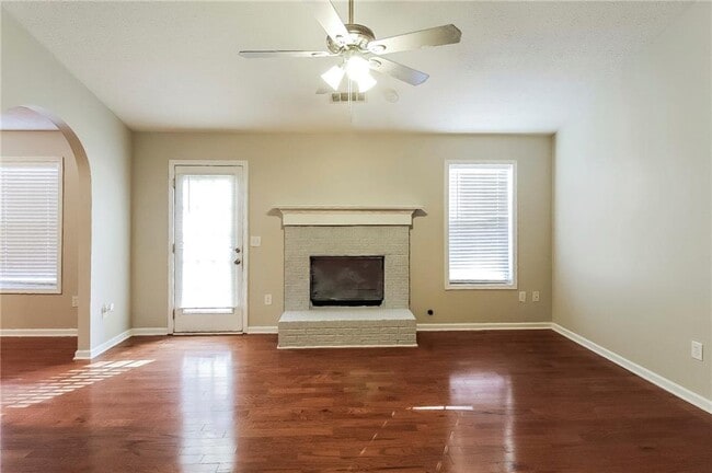 Photo - 3221 Victoria Pl Dr