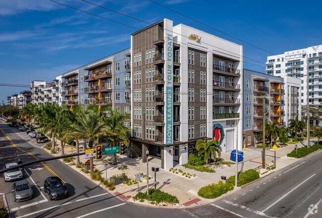 Arte St. Pete - Arte St. Pete Apartments