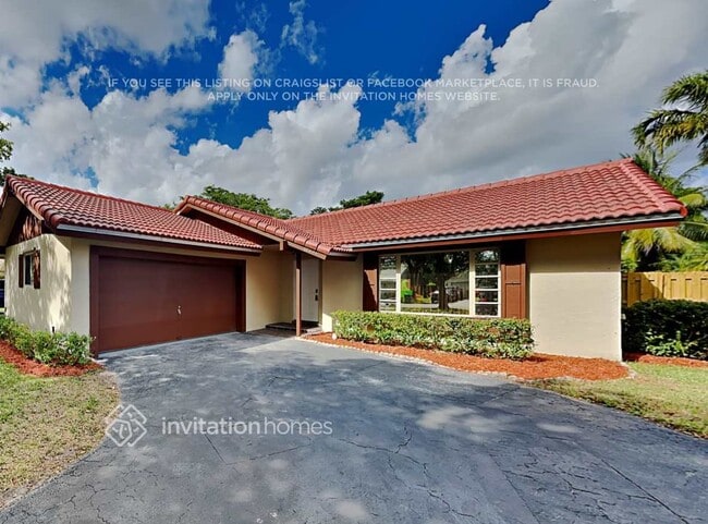 Building Photo - 10257 NW 31st St Rental