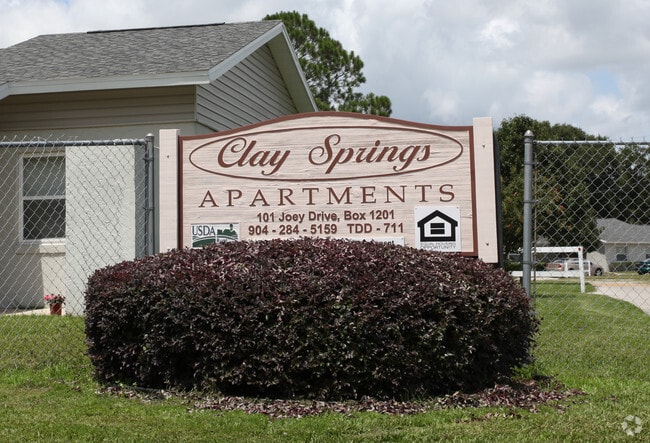 Photo - Clay Springs Apartments