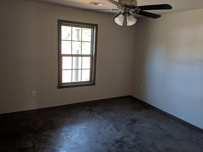 Photo - 44 W Center St Unidad 44 W Center Street #A