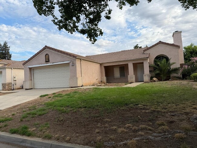 Photo - 2350 E Fallbrook Ave