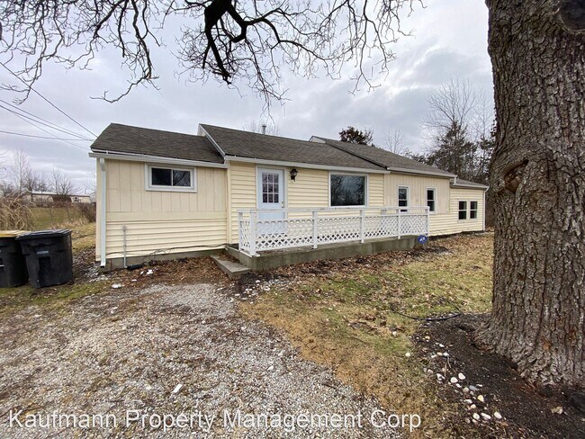 3 br, 2 bath House - 2126 E Tillman Rd - 3 br, 2 bath House - 2126 E Tillman Rd