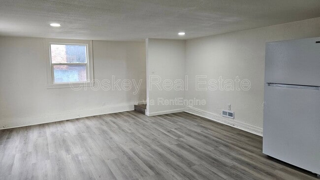 Photo - 1346 Redwood St