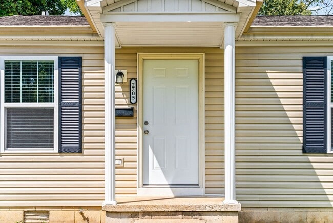2705 Jennette Cir