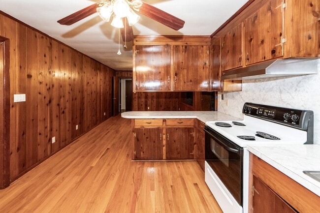 Photo - 453 Wade Hampton Dr