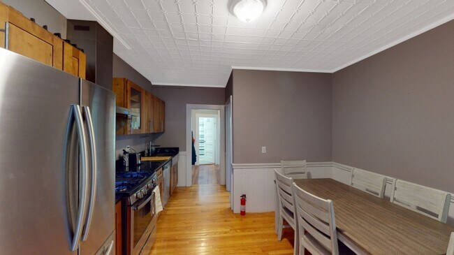 Building Photo - 51 Rindge Ave Unit 2L