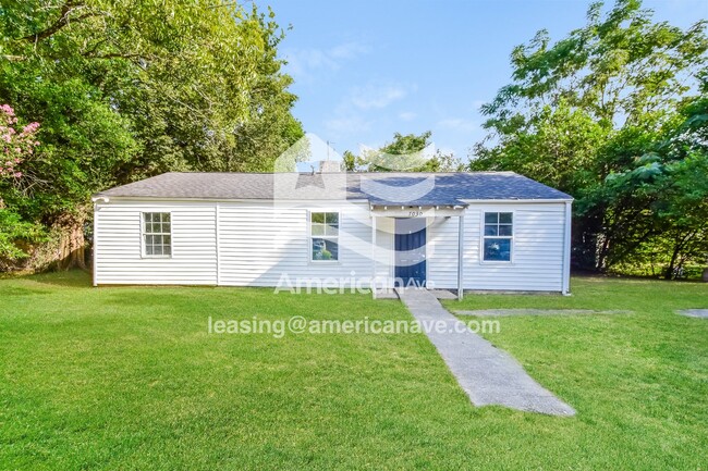Photo - 7030 Sprott St