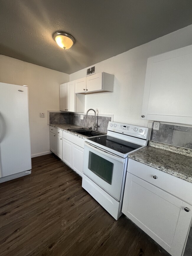 Photo - 715 St Barbara Ln