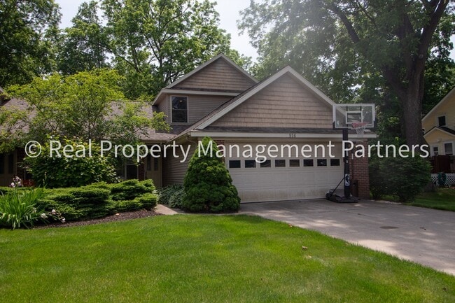 Fully Furnished 3BR/2BA Condo – Near River... - Fully Furnished 3BR/2BA Condo – Near River...