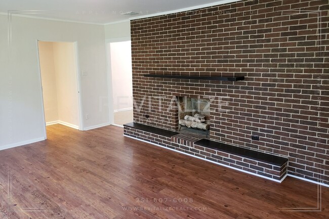 *$450 Move-In Savings! First 3 Months at J... - *$450 Move-In Savings! First 3 Months at J... House