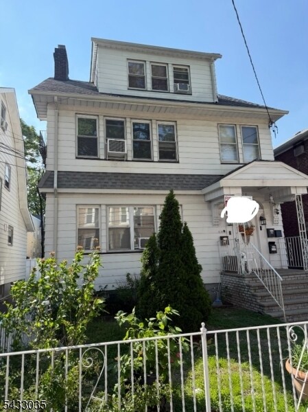 Building Photo - 400 N 11th St