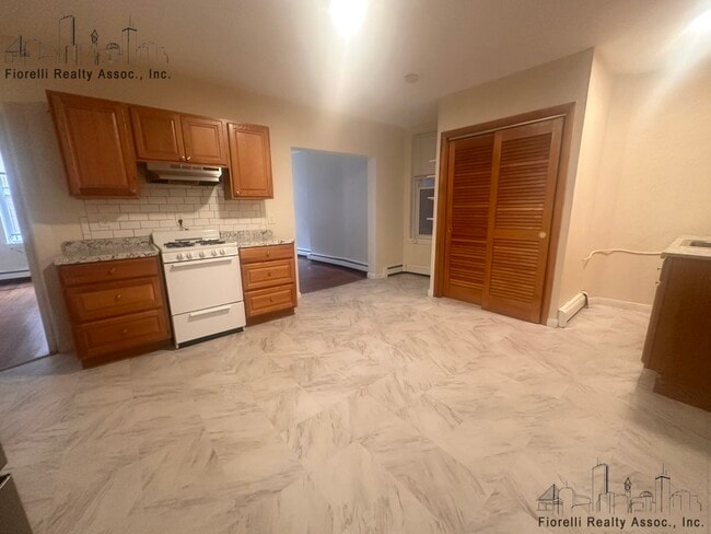 Photo - 39 Charter St Apartments Unit 3F