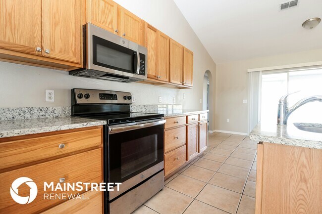 Photo - 527 NE 6th Pl