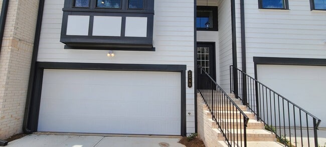 Photo - 4560 Mikajack Dr SE