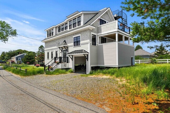 3 Louise St