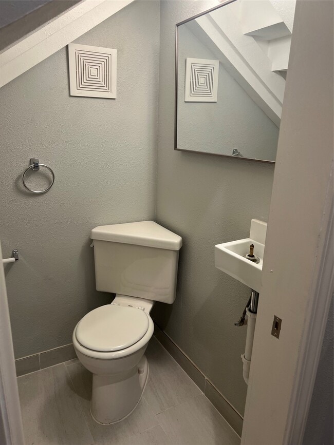 Photo - 2812 Live Oak St