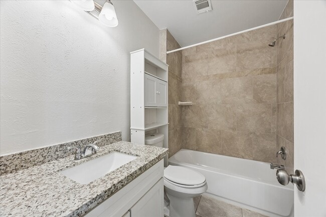 Photo - 5850 Southminster Dr