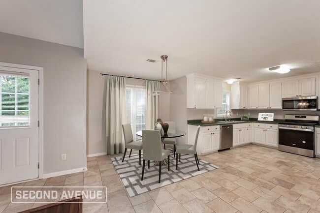 Photo - 512 Gatewood Dr
