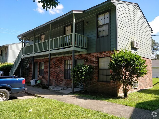 Building Photo - 702 Bonin Rd Unit B Rental