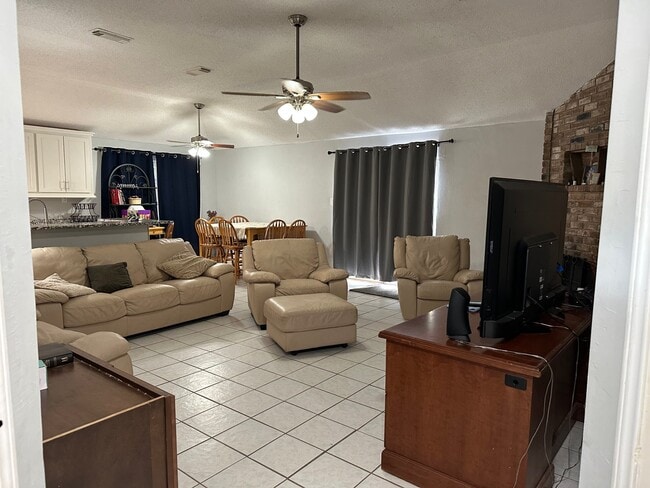 Photo - 25119 Thrushwood Ln