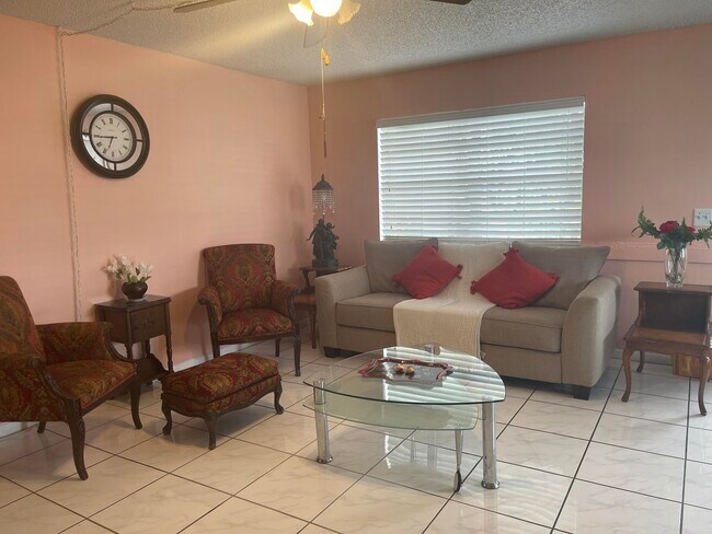 Photo - 385 Monaco Blvd