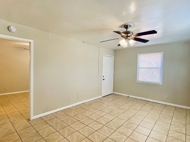 Photo - Conveniently Located 1 Bedroom, 1 Bath Apartment Near Downtown Orlando! Unidad P1: Henley Park #5119-3