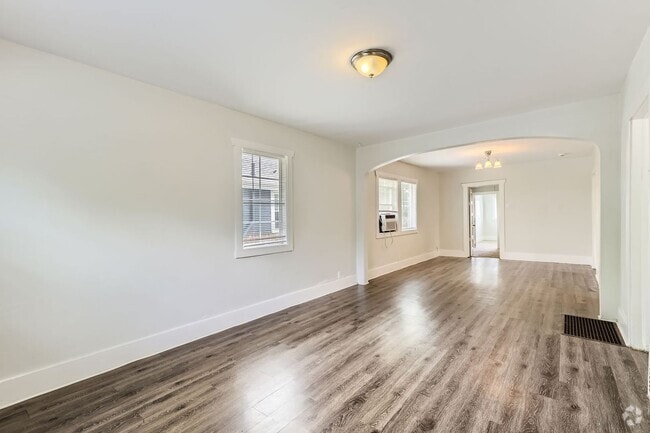 Building Photo - 3059 S Lincoln St Rental